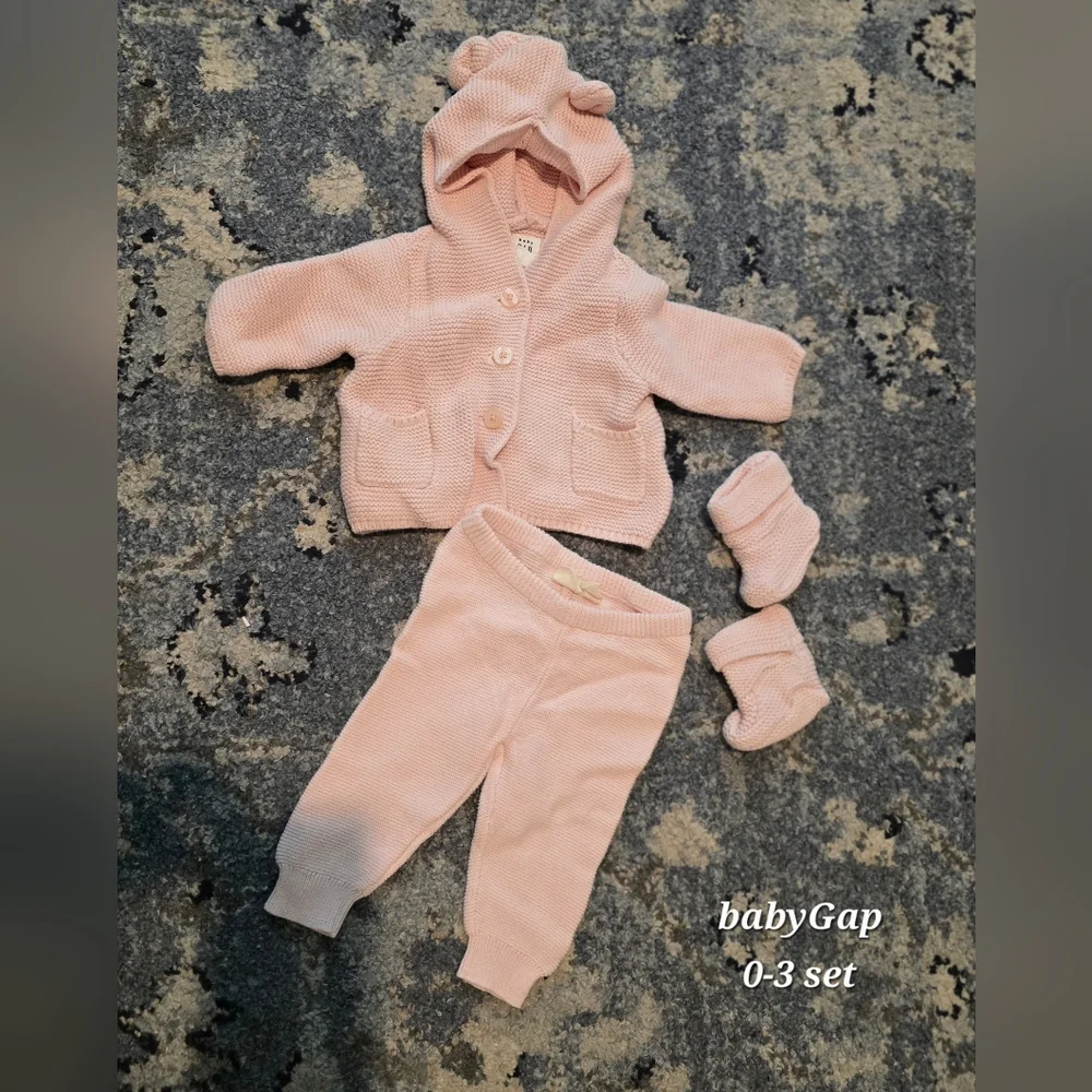 BabyGap Pink Knit Brannan Baby Set